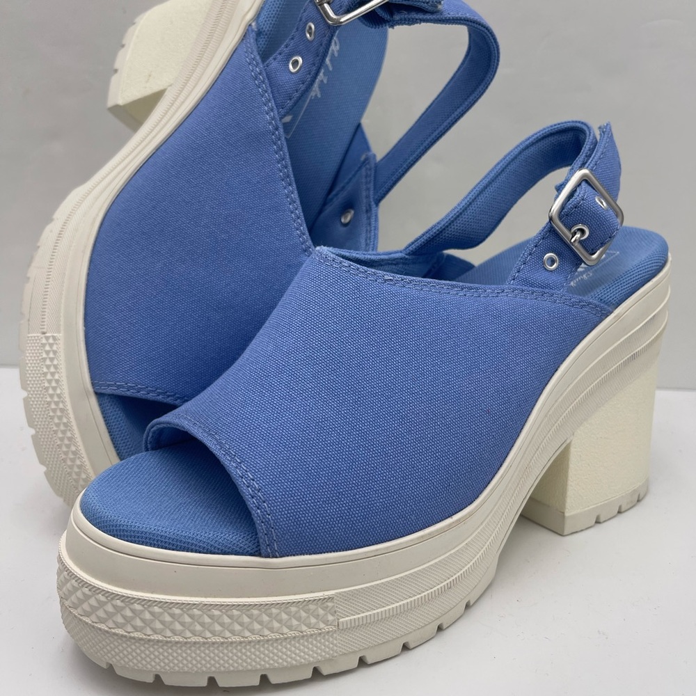 Converse WMNS A13810F
CHUCK 70 DE LUXE HEEL MULE OX OPEN SKY/EGRET Platform Heel - Picture 16 of 16